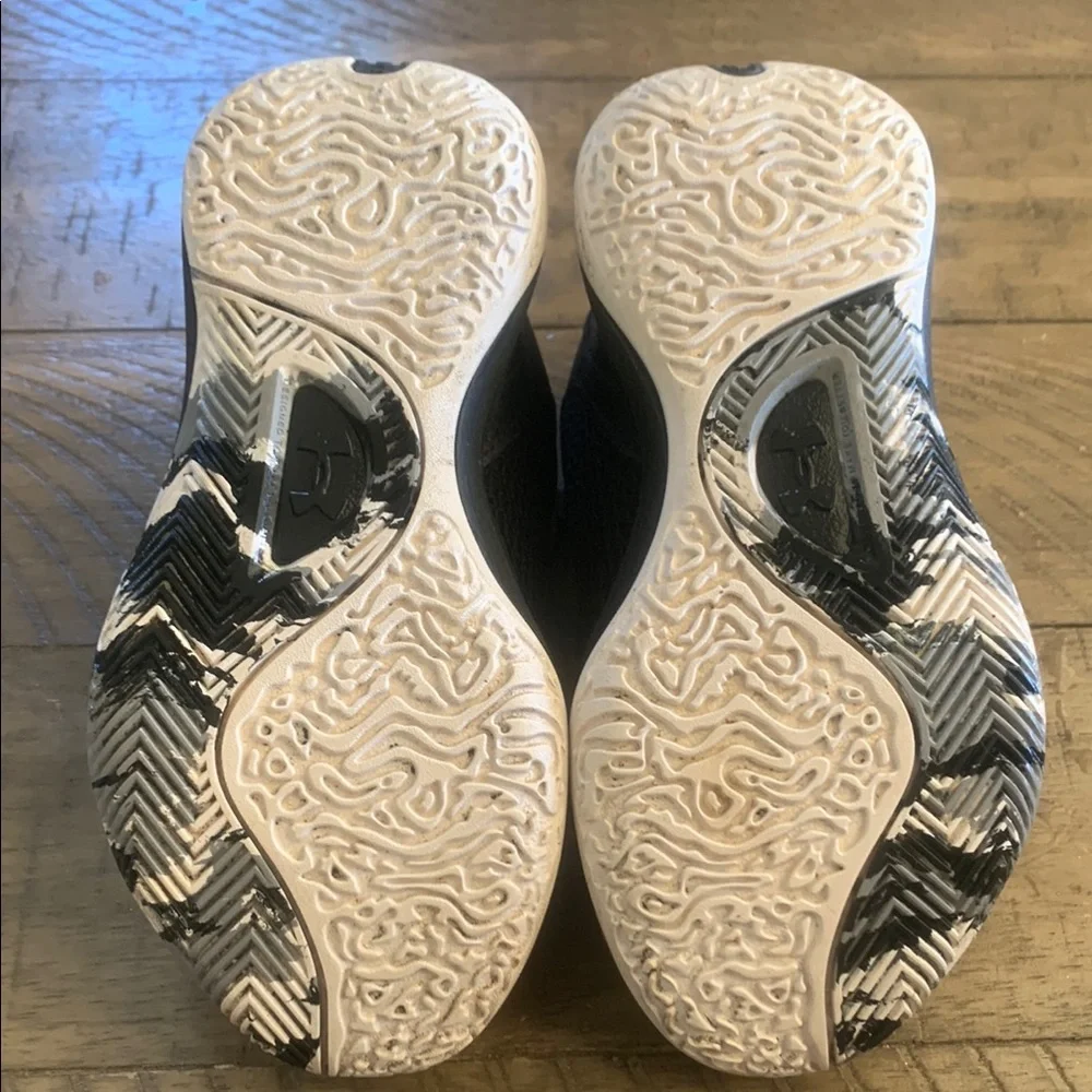 Under Armour Kids Black and White Sneakers - Picture 4 of 5